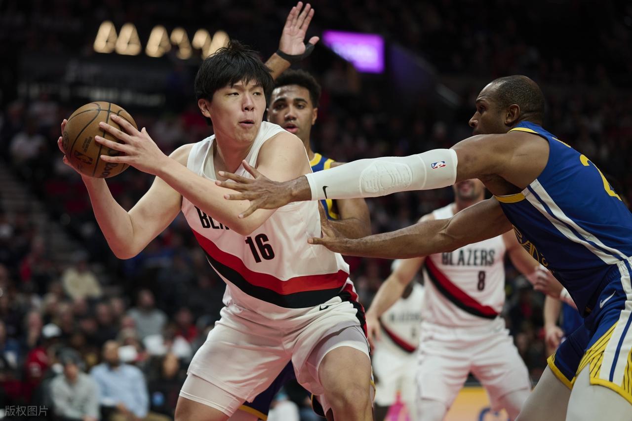 开拓者VS勇士，杨瀚森NBA再战库里格林有望登场，目标8+4+2