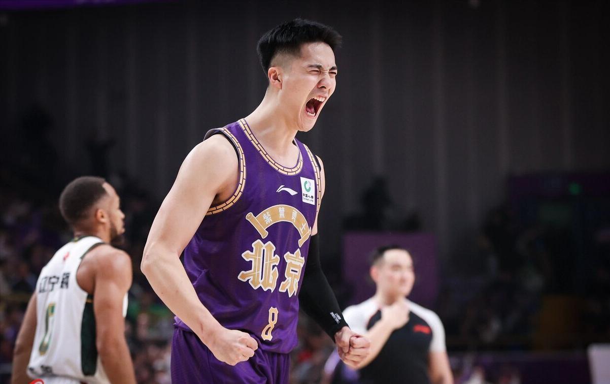 如意体育app-得不偿失!北控23分输广厦,朱松玮反击摔到腰,胡金秋狂砍22+7